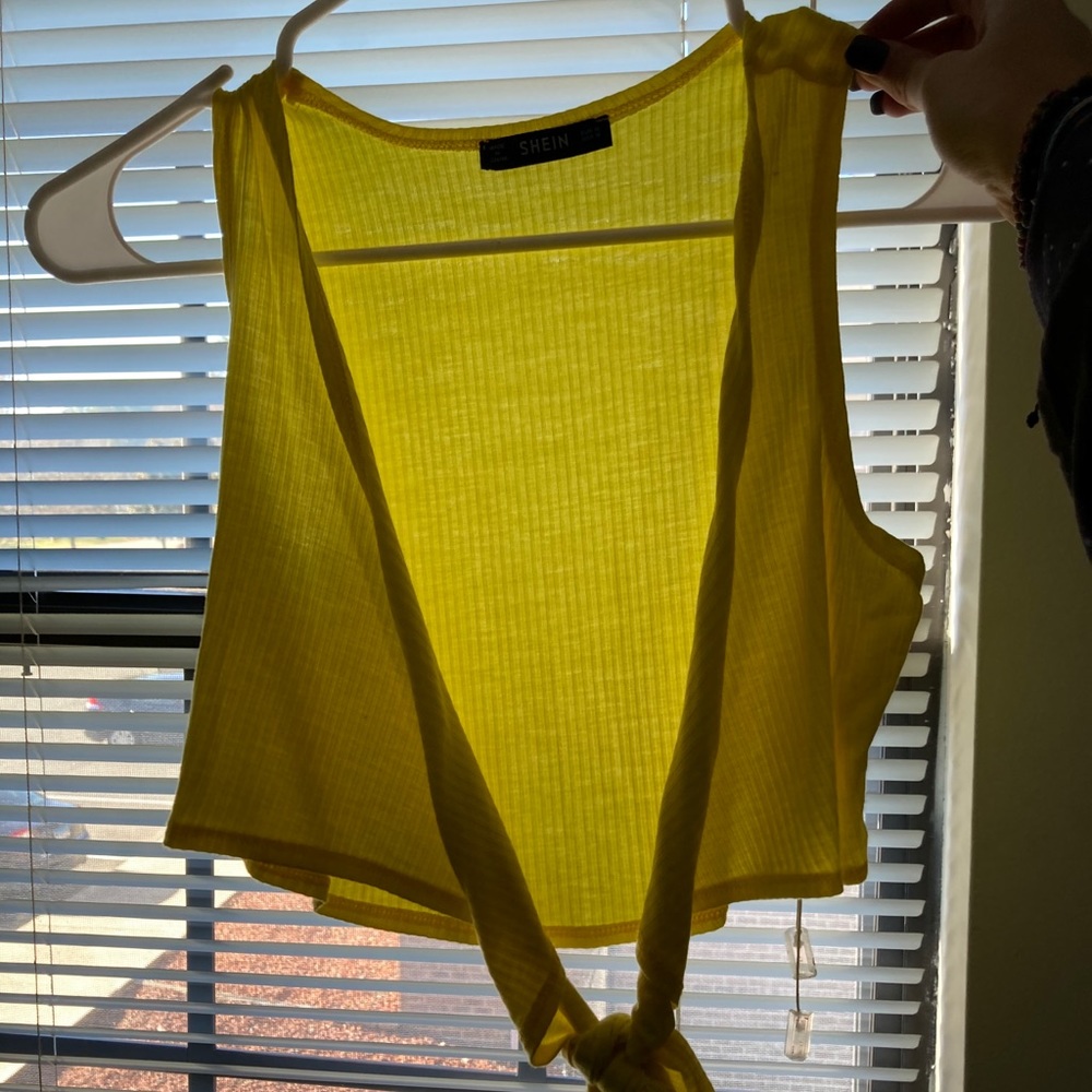 SHEIN front tie crop top
